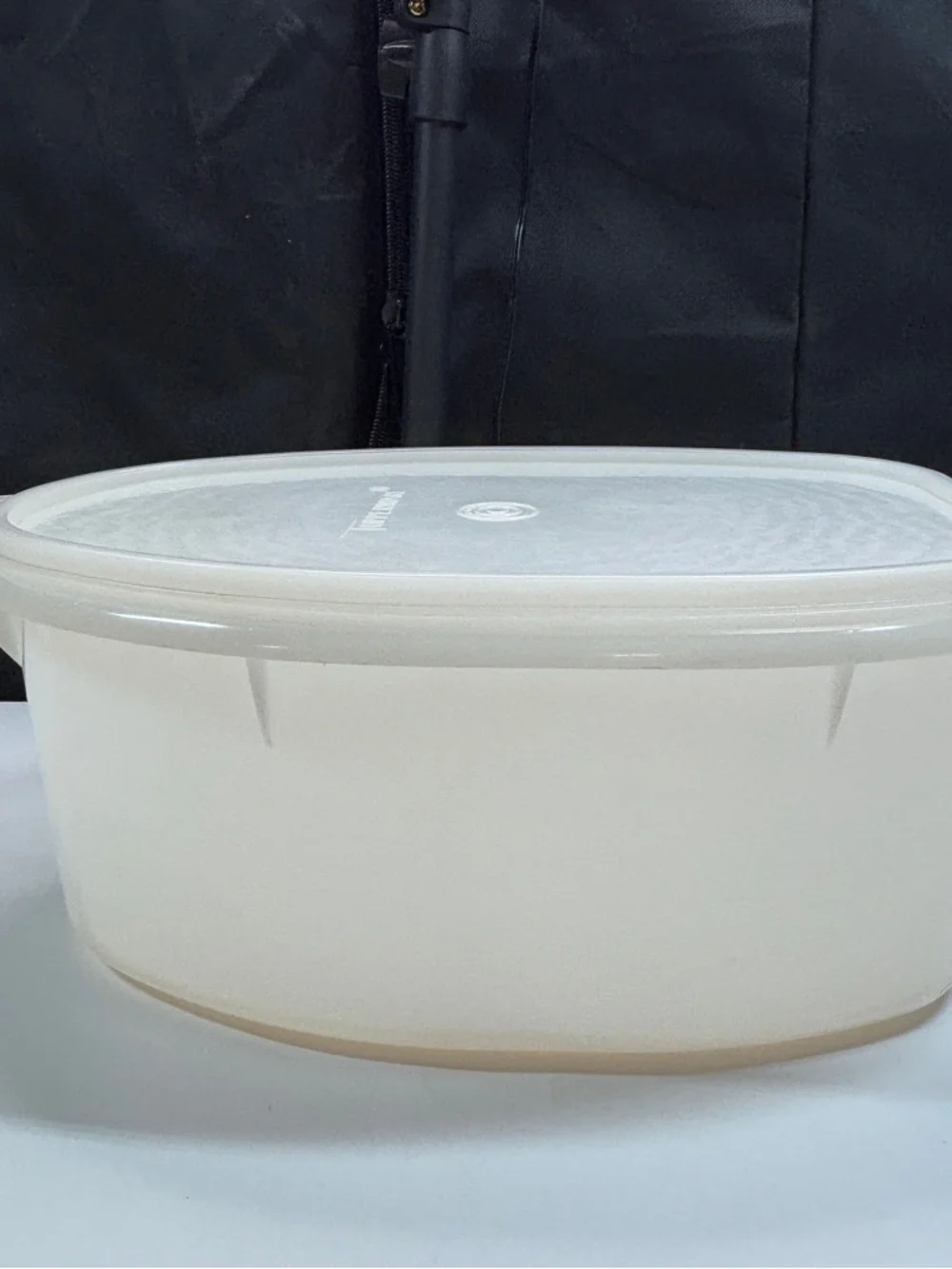 TUPPERWARE Turkey Ham Chicken Roast Flavor Saver Keeper #487-3